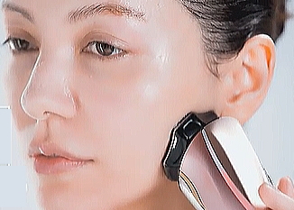 高性能美顔器と角質浸透美容剤による美顔エステ